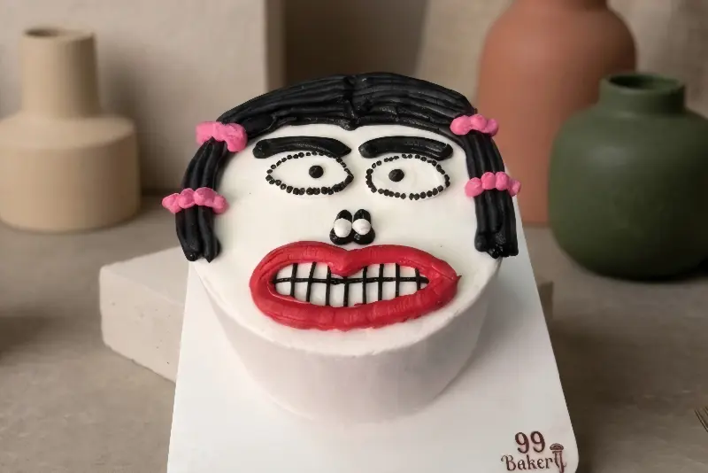 Ugly Cake - Family Size Silly Smile (U3)