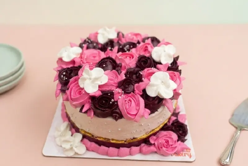 Blossom Cake - Sweetheart Rose Family Size (A2)